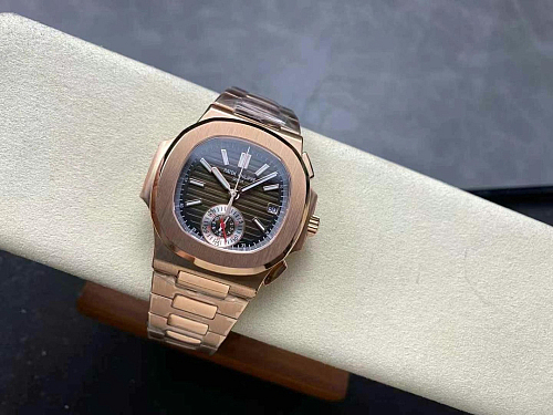 Replica Patek Philippe Nautilus 5980/1R-011 silver dial rose gold