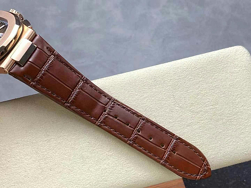 Replica Patek Philippe Nautilus 5980R-014 silver dial rose gold plated 40mm