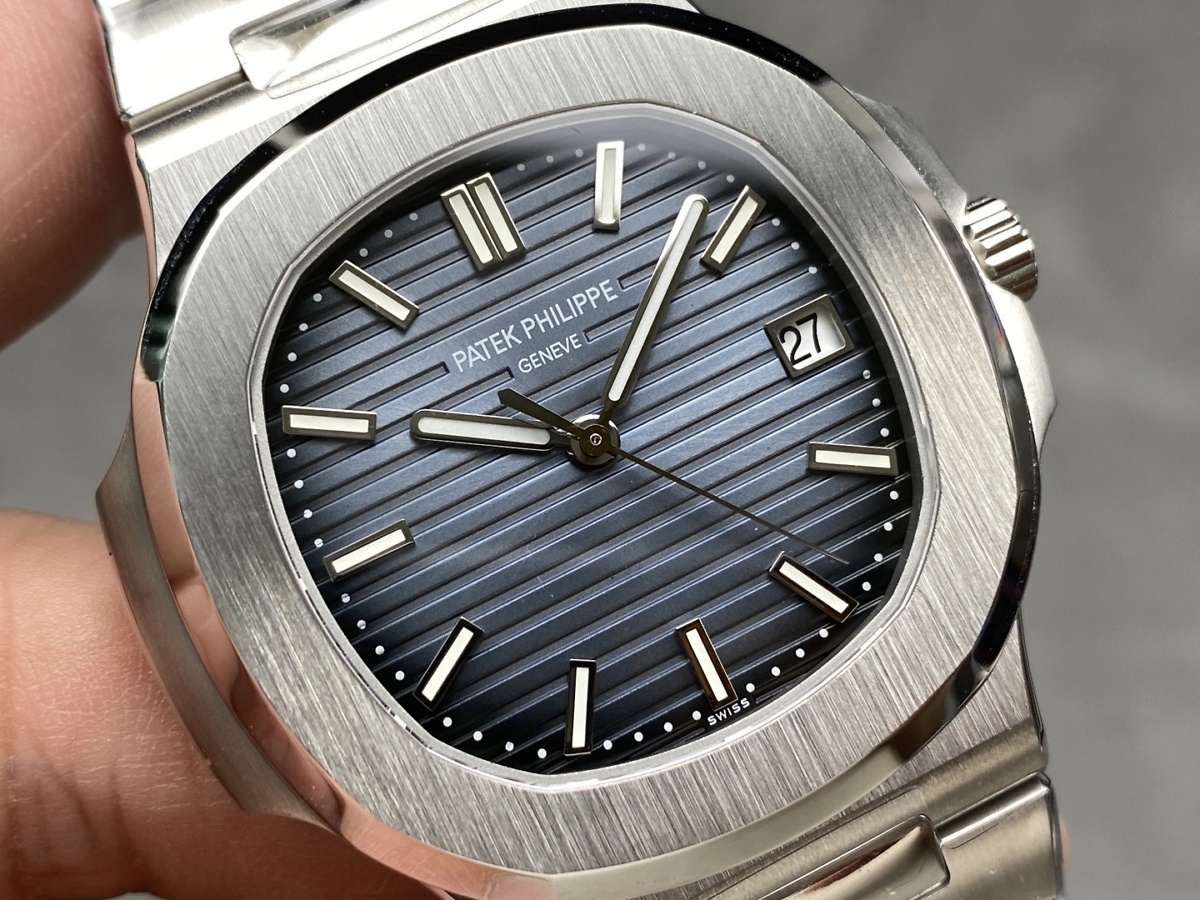 Replica Nautilus 5811/1G-001 Patek Philippe Date, Sweep seconds 41 mm,White gold