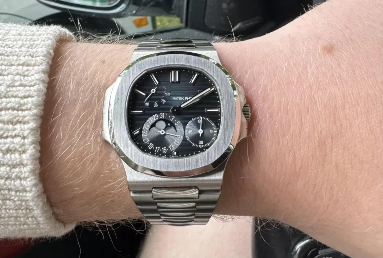 Replica Patek Philippe Nautilus Moon phases</br> <span style="color: #a8927b; font-size: 90%;">40 mm,Stainless steel,5712/1A-001, Dark Blue Dial </span> photo review