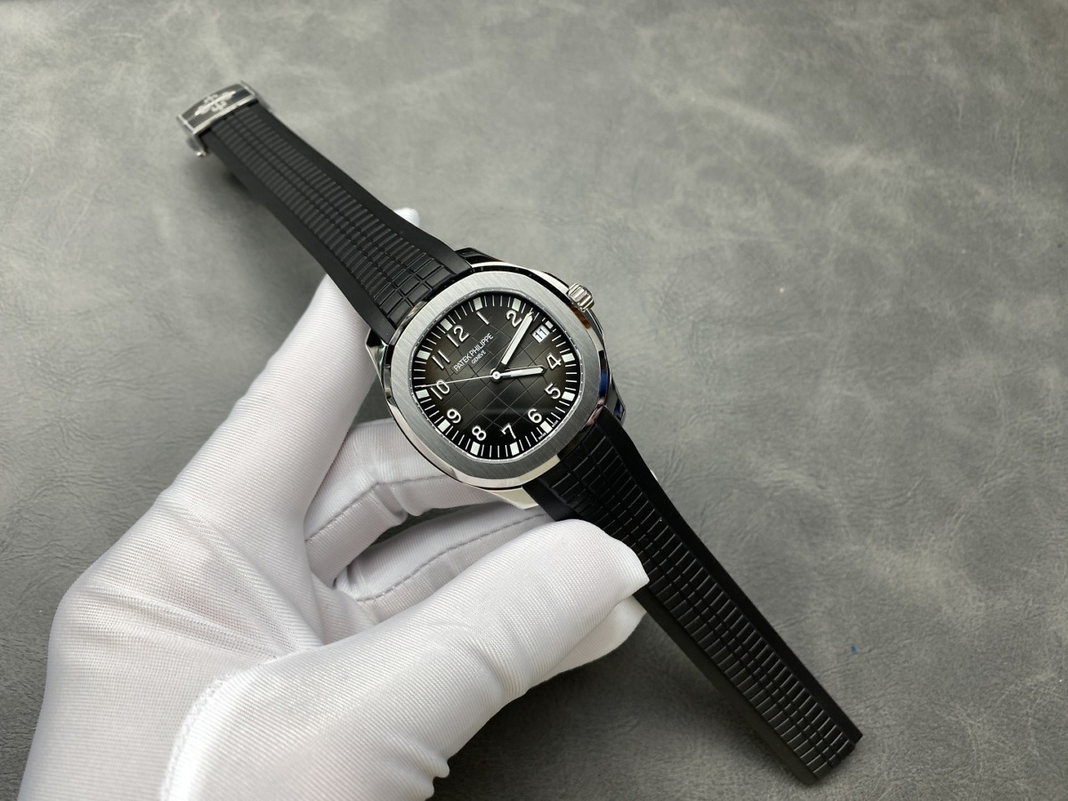 Aquanaut 5167A-001 Patek Philippe Date, Sweep seconds</br> <span style="color: #a8927b; font-size: 90%;">40.8 mm, Stainless steel</span> - Image 5