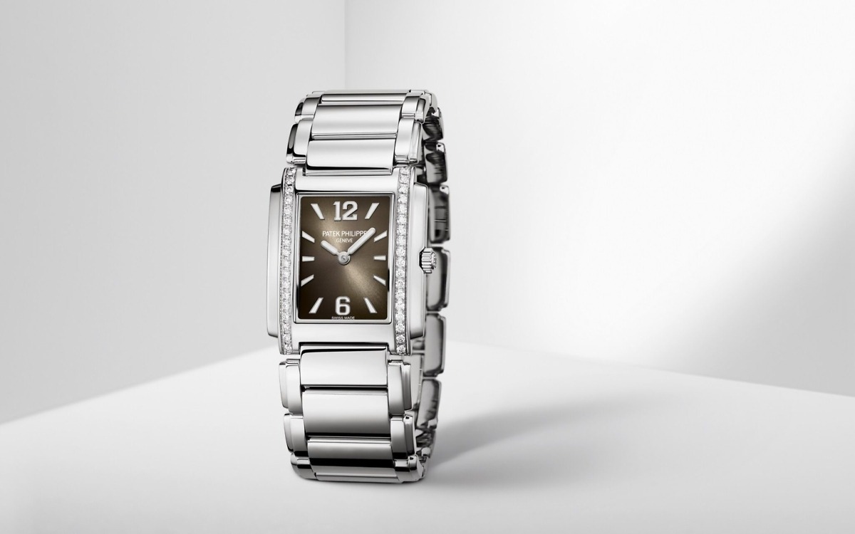 Patek Philippe TWENTY~4 </br> <span style="color: #a8927b; font-size: 90%;">30 mm,Stainless steel,4910-1200A-010</span> - Image 4