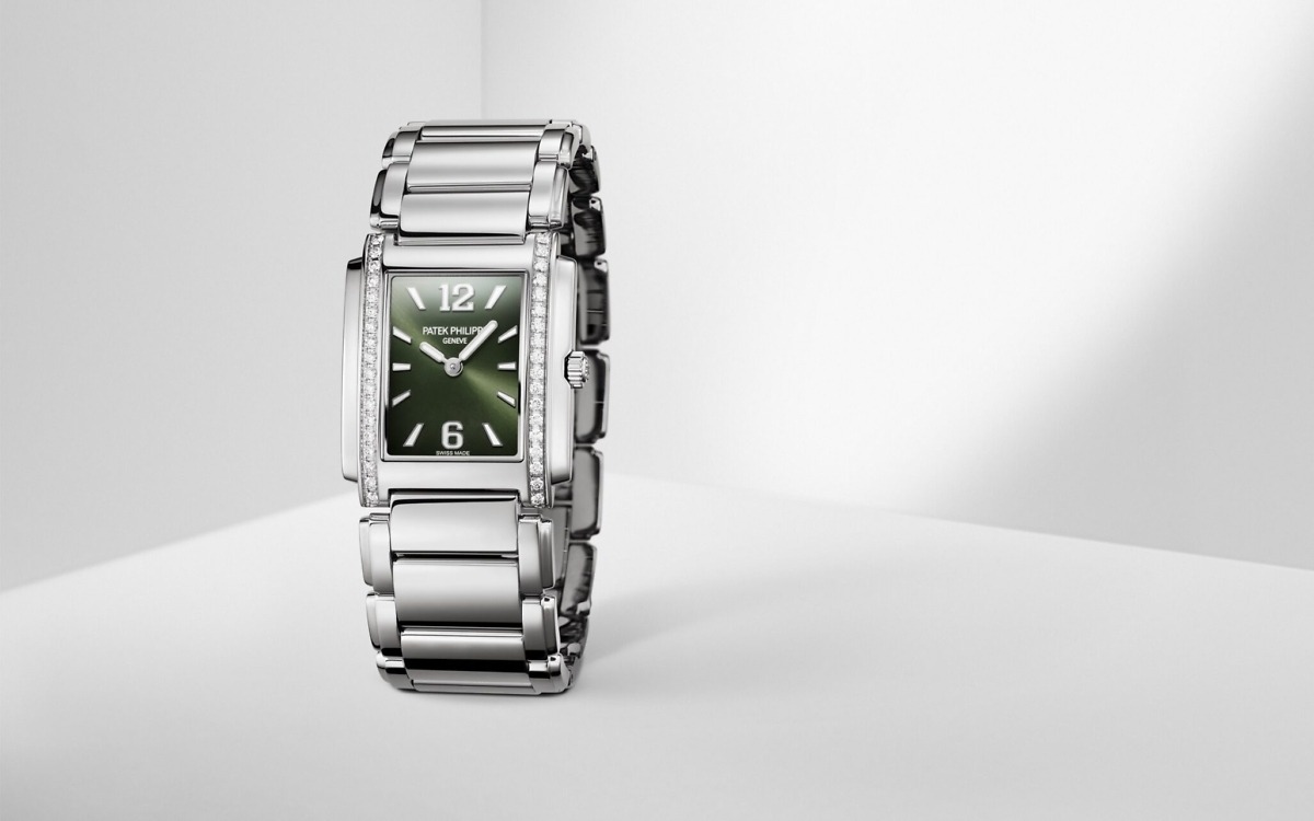 Patek Philippe TWENTY~4 </br> <span style="color: #a8927b; font-size: 90%;">30 mm,Stainless steel,4910-1200A-011</span> - Image 4