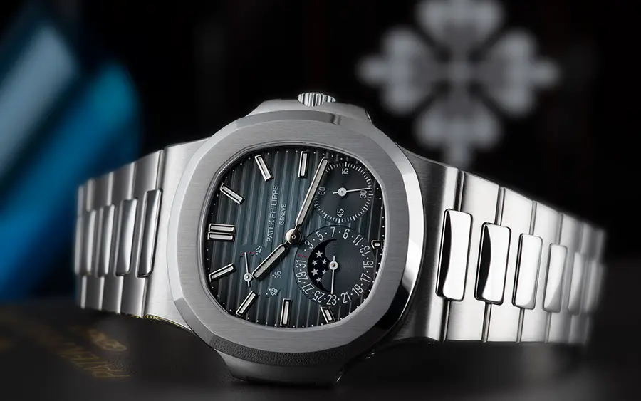 replica patek philippe nautilus 5712