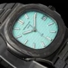 Seitenansicht der Patek Philippe 5711 mit Gehäusedicke und Krone