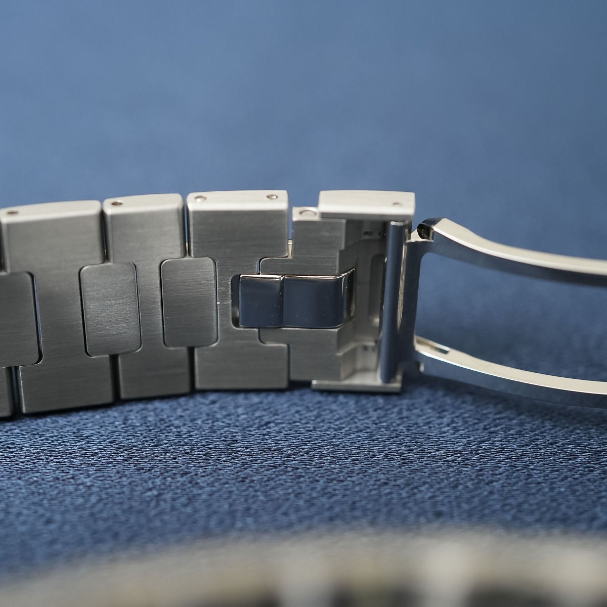 Cubitus 5821/1A Patek Philippe </br> <span style="color: #a8927b; font-size: 90%;">45 mm Green Dial</span> - Image 8