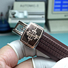 Primer plano de la esfera del calendario anual del Patek Philippe Luce Aquanaut 5261R-001 (réplica).