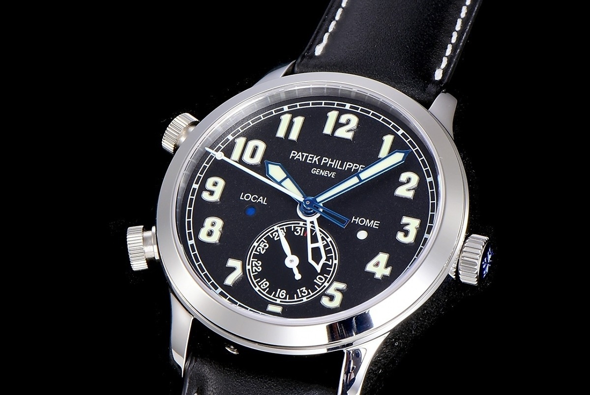 Replica Complications 5524G-001 Patek Philippe CALATRAVA PILOT TRAVEL TIME. </br> <span style="color: #a8927b; font-size: 90%;">42 mm,White Gold, Black Dial</span> - Image 4