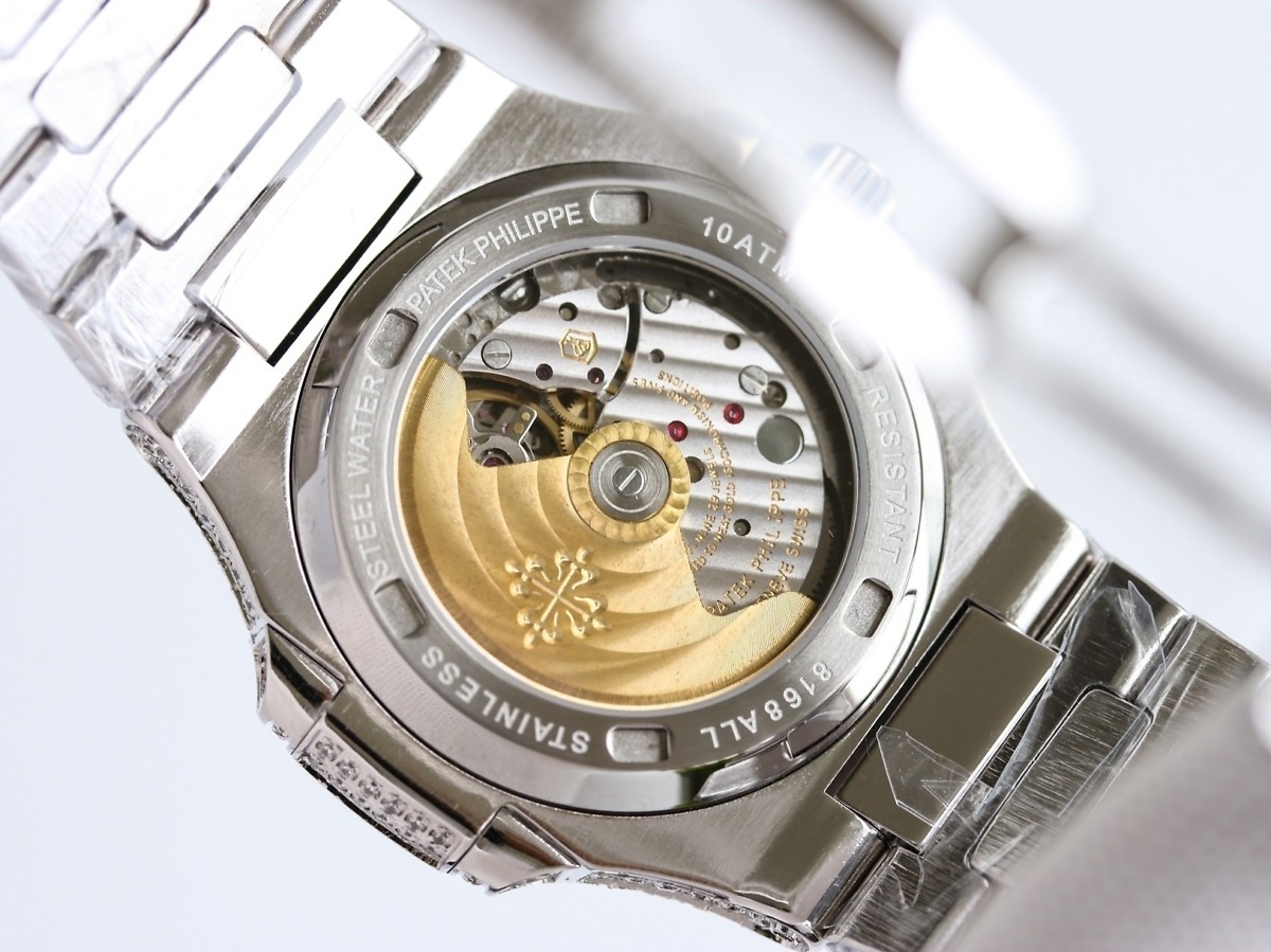 Replica Nautilus 5711-1300A-001 Patek Philippe </br> <span style="color: #a8927b; font-size: 90%;">40 mm, White Dial, Iced Out</span> - Image 9