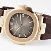 Nautilus 5711 bracelet and clasp detail