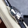 Détails et finitions du boîtier en or blanc de la Patek Philippe 5960R
