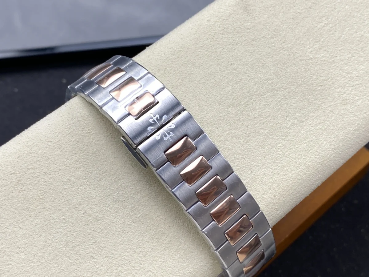 Replica Cubitus 5821 Patek Philippe </br> <span style="color: #a8927b; font-size: 90%;">45 mm Steel Rose Gold White Dial</span> - Image 3