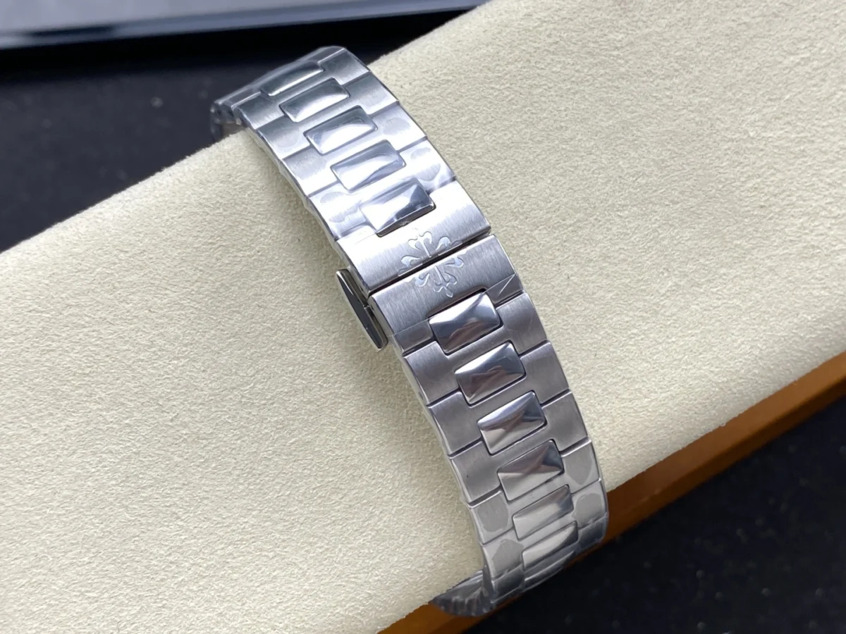 Replica Cubitus 5821 Patek Philippe </br> <span style="color: #a8927b; font-size: 90%;">45 mm White Dial</span> - Image 2