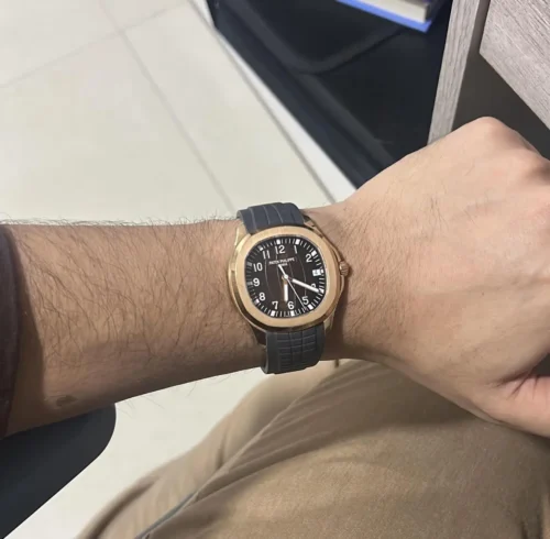 Aquanaut 5167R-001 Date, Sweep seconds