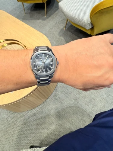 Aquanaut 5167/1A-001 Patek Philippe Date, Sweep seconds