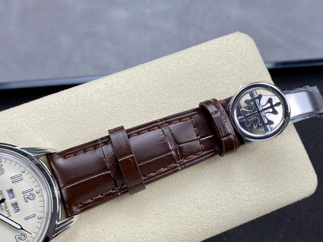 Replica Patek Philippe 5320G-003 Grand Complications crown detail
