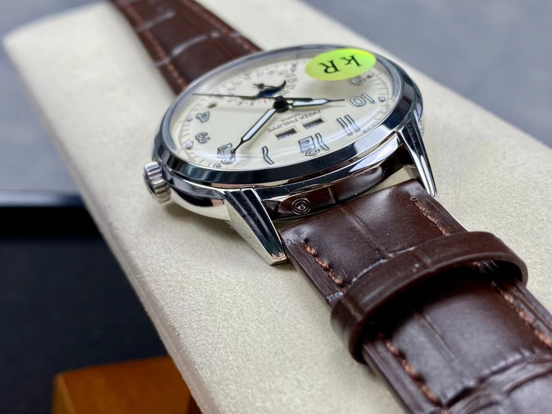 Replica Patek Philippe 5320G-003 Grand Complications wrist shot