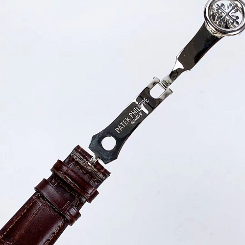 Replica Patek Philippe 5320G-003 white gold 40mm cream dial perpetual calendar