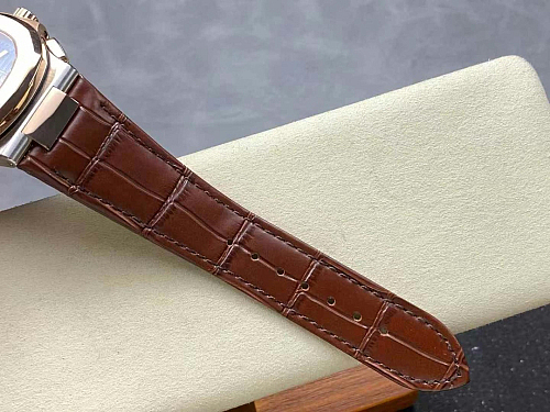 Replica Patek Philippe Nautilus 5980R blue dial leather strap 40.5mm