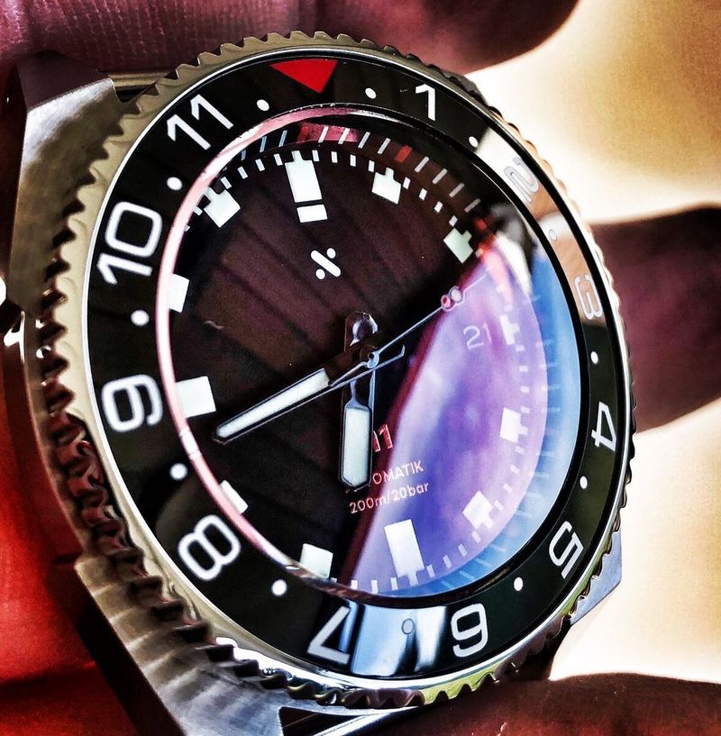 Sapphire crystal with anti-reflective coating on luxury watch